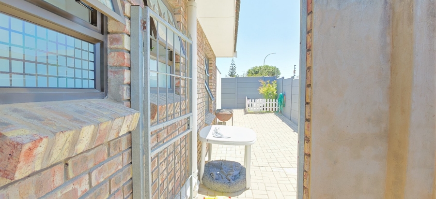 2 Bedroom Property for Sale in Dana Bay Western Cape